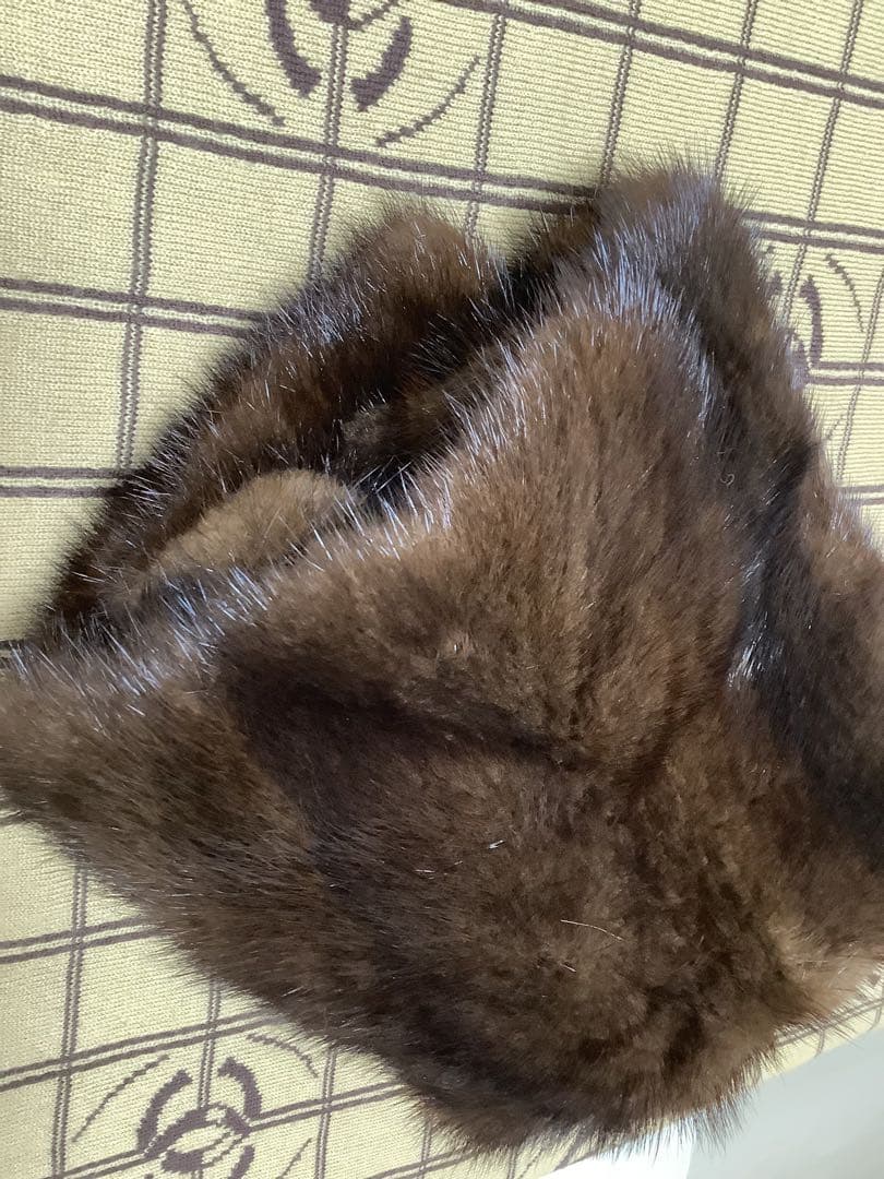 まるちーず様♪マロンミンク　柔らかでツヤツヤ　スヌード　白地のミンク付き手袋