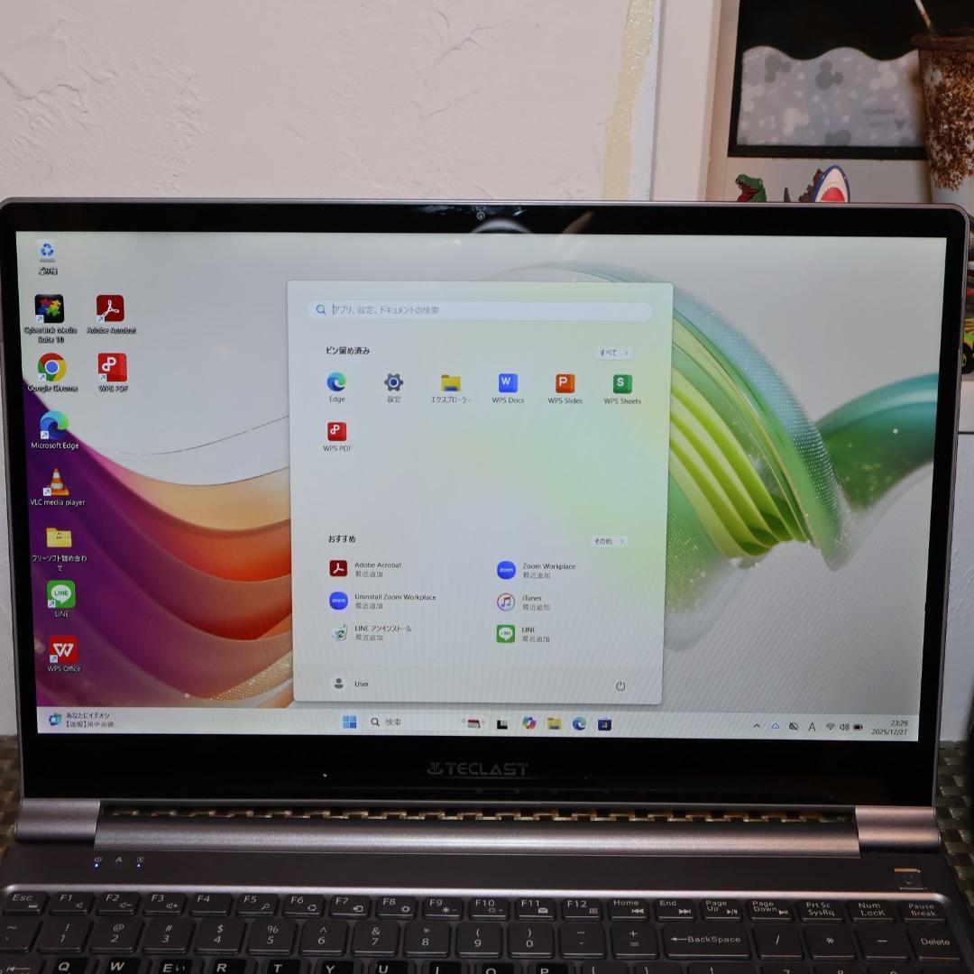 極上美品！Win11高年式2022！メ8G/SSD/フレームレス/無線/カメラ