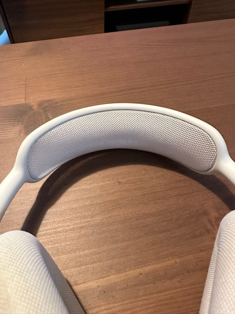 AirPods Max スターライト　第二世代