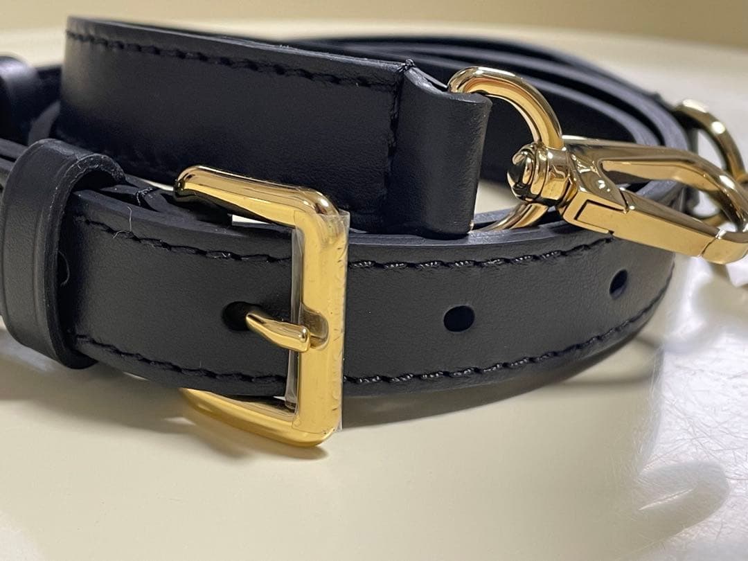 L*a様 ヴィトン VUITTON レザーショルダーストラップ 黒 未使用