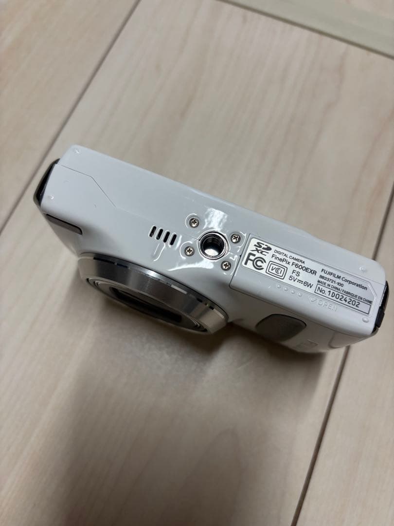 デジタルカメラ FUJIFILM FINEPIX F600EXR