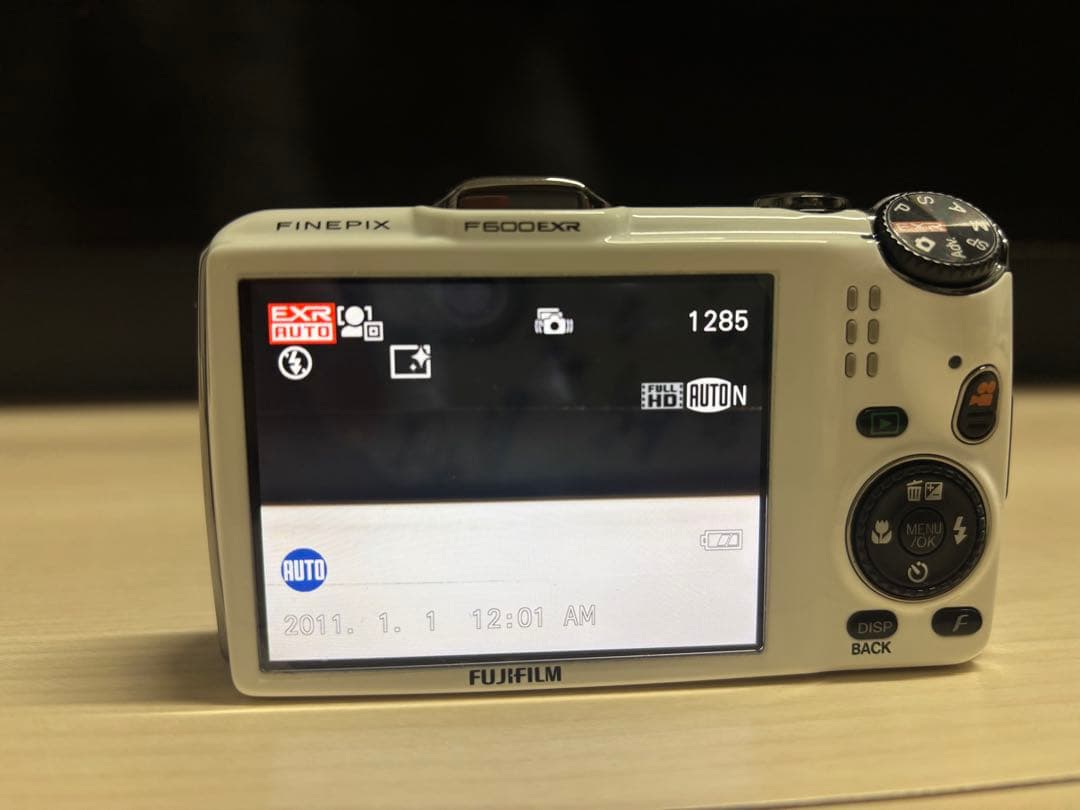 デジタルカメラ FUJIFILM FINEPIX F600EXR
