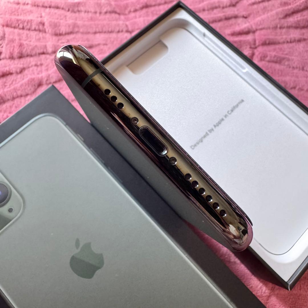 美品 iPhone 11 Pro 256GBミッドナイトグリーン SIMフリー