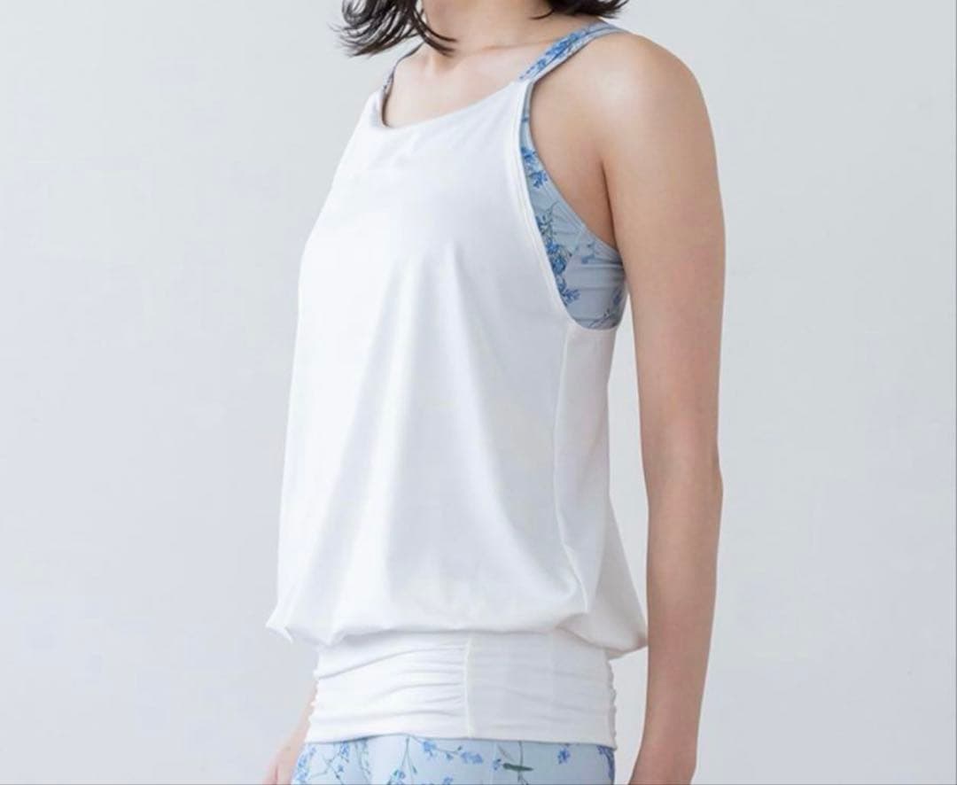 LLサイズ　新品 SUKALA　スプリングフラワー　ラバ　ヨガウェア