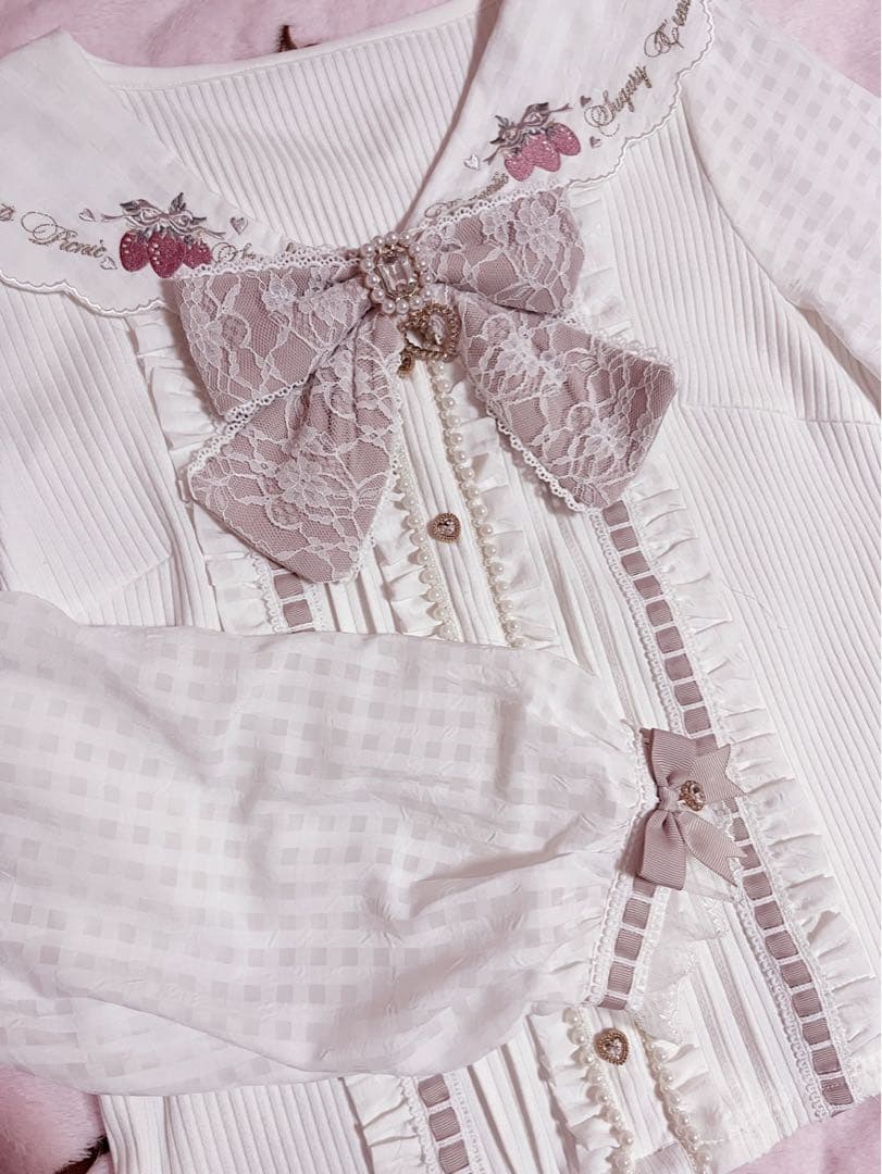 ♡lislisa♡ ストロベリー刺繍セーラーリブブラウス　美品　ピンク　正規品