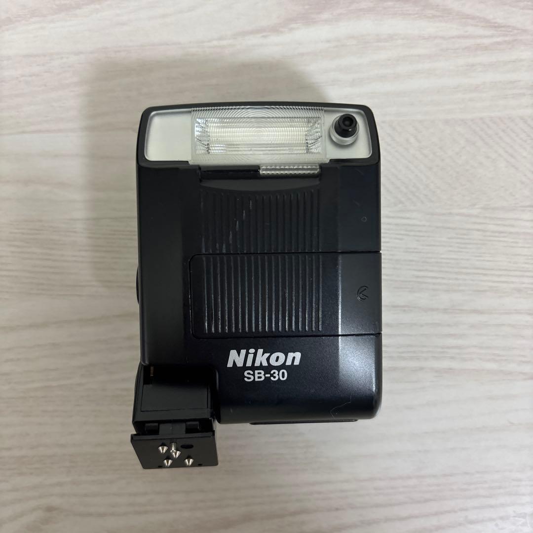 ✨*✨様 Nikon D5600 & D3000 レンズ3本・スピードライト付