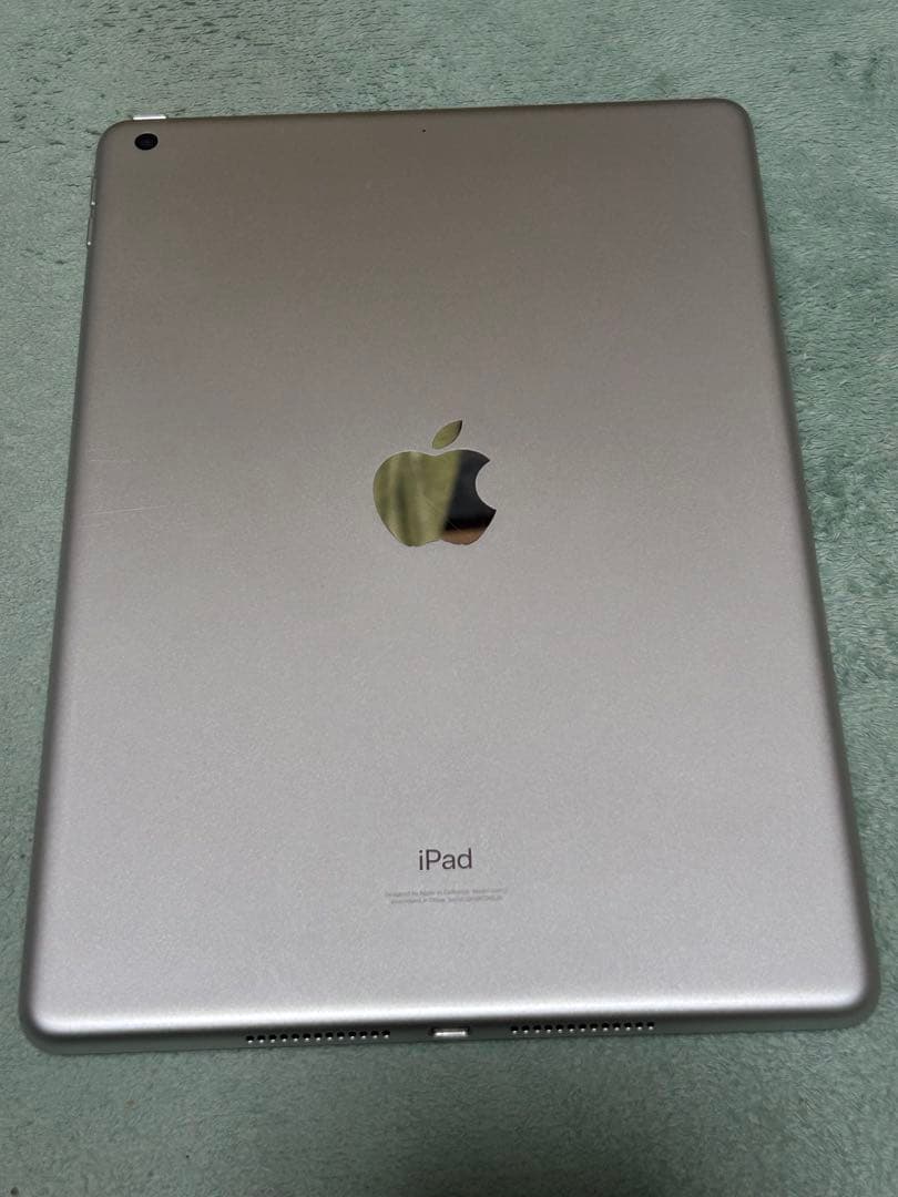 【動作品】iPad第9世代 WiFiモデル シルバー