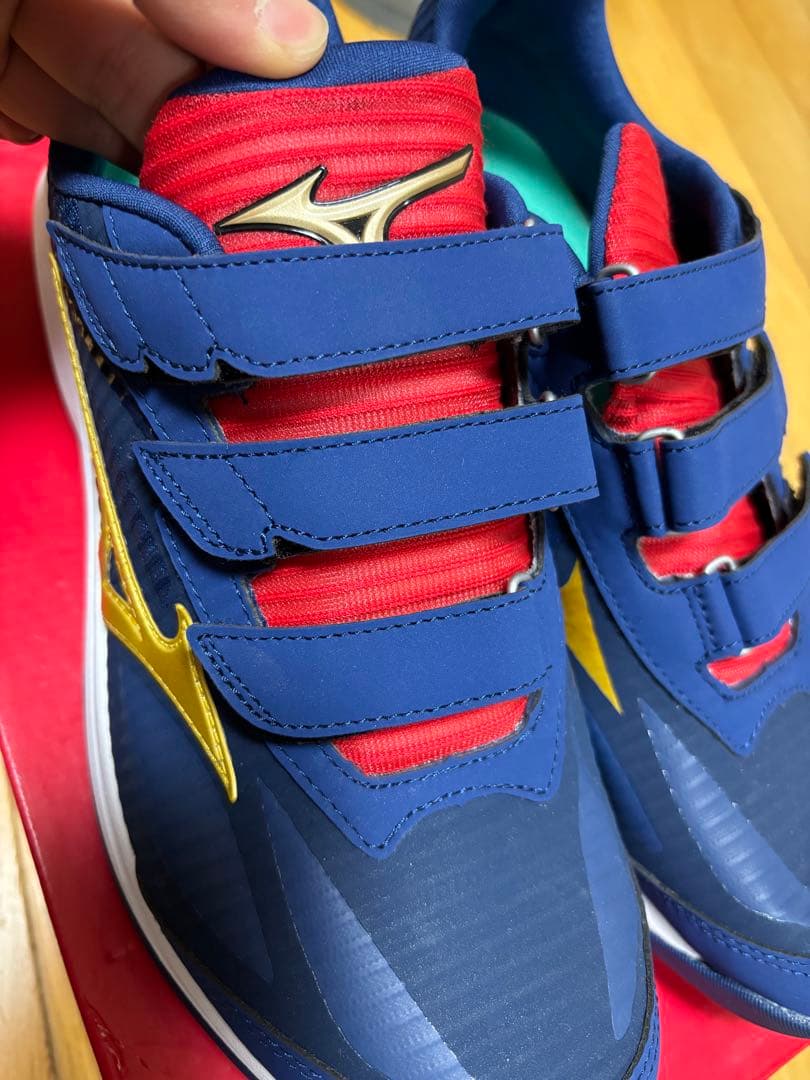 て*ん様 Mizuno FUELCELL トレーニングシューズ ネイビー/レッド