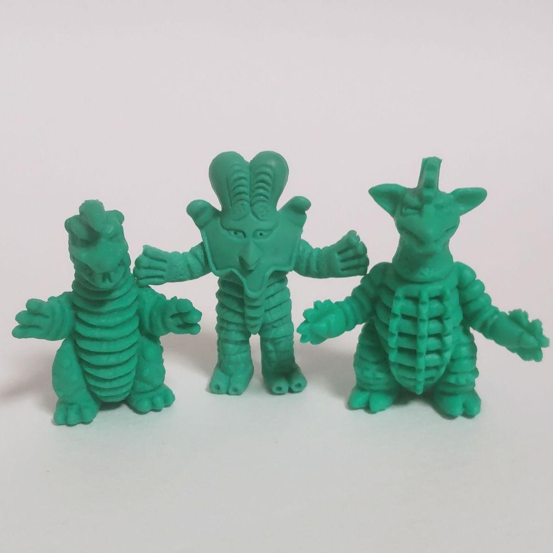 タイロンさん用★コレ401　ウルトラマン怪獣消しゴム　タイラント　メタリック　他