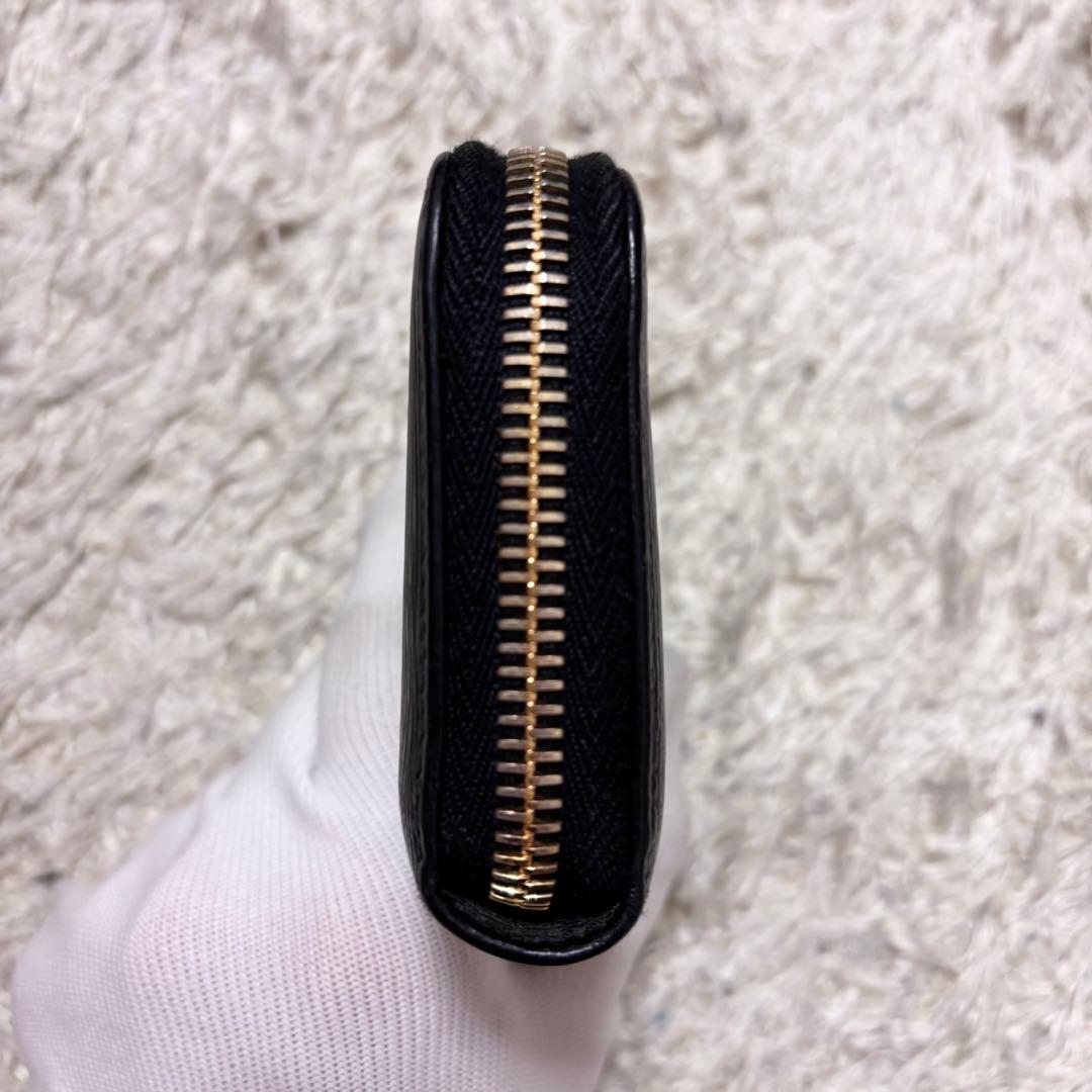 ✨美品✨PRADA プラダ　ブラック ケース　小銭入れ　金ロゴ