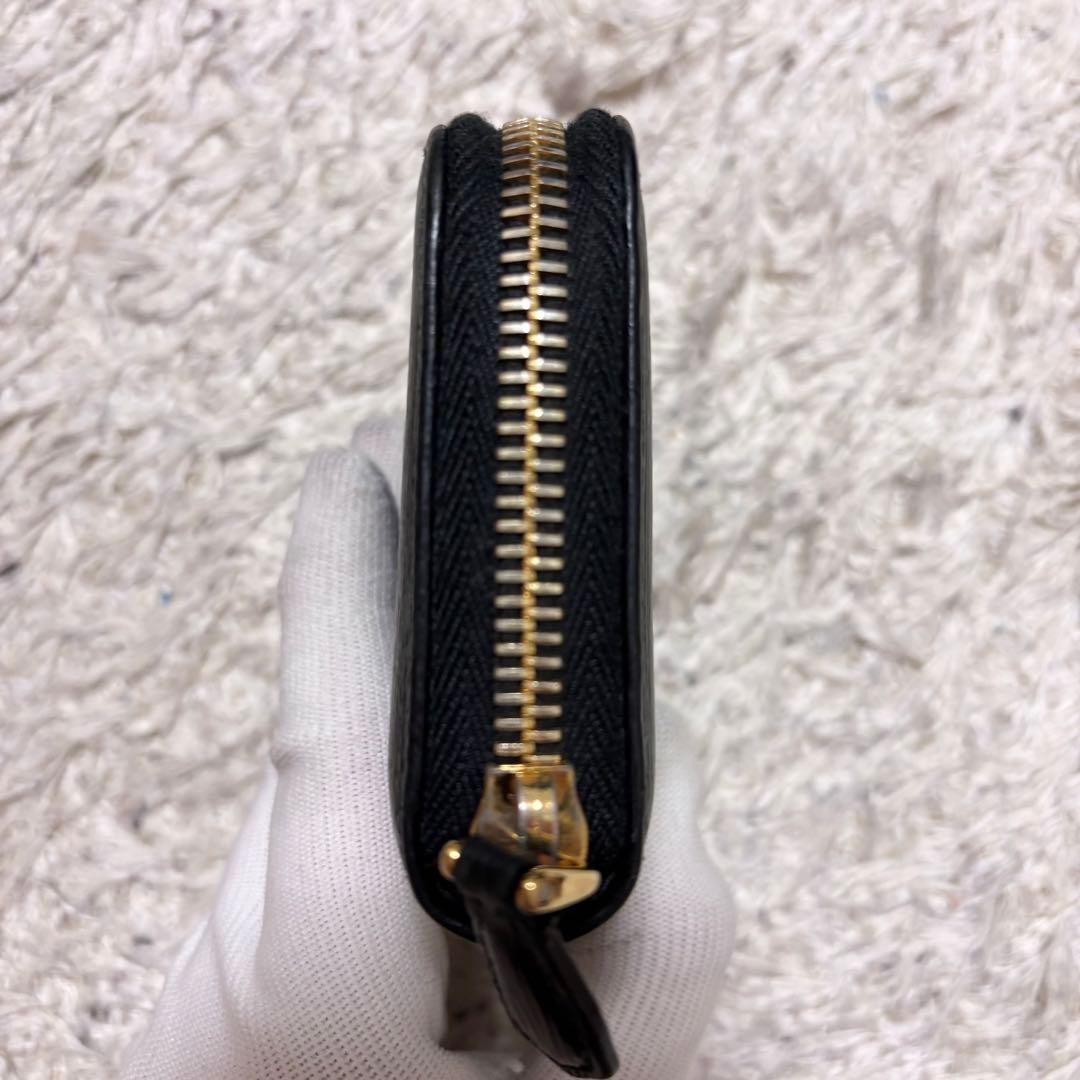 ✨美品✨PRADA プラダ　ブラック ケース　小銭入れ　金ロゴ
