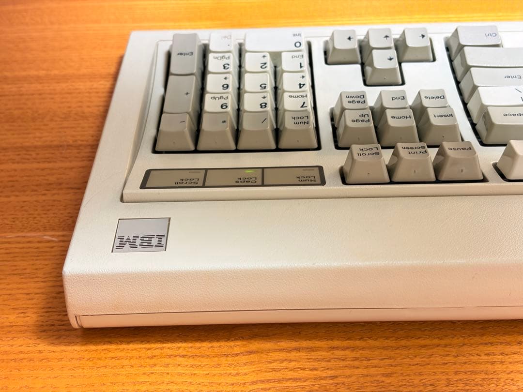 IBM Model M 角ロゴ