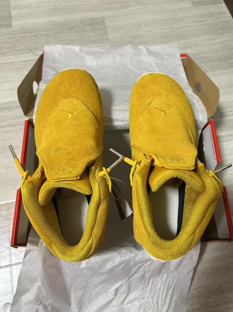 ナイキ エアジョーダン 18 レトロ イエローオークル AA2494-701