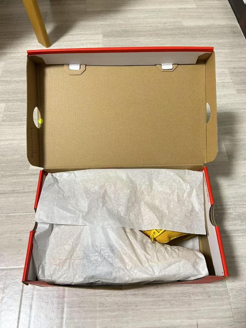 ナイキ エアジョーダン 18 レトロ イエローオークル AA2494-701