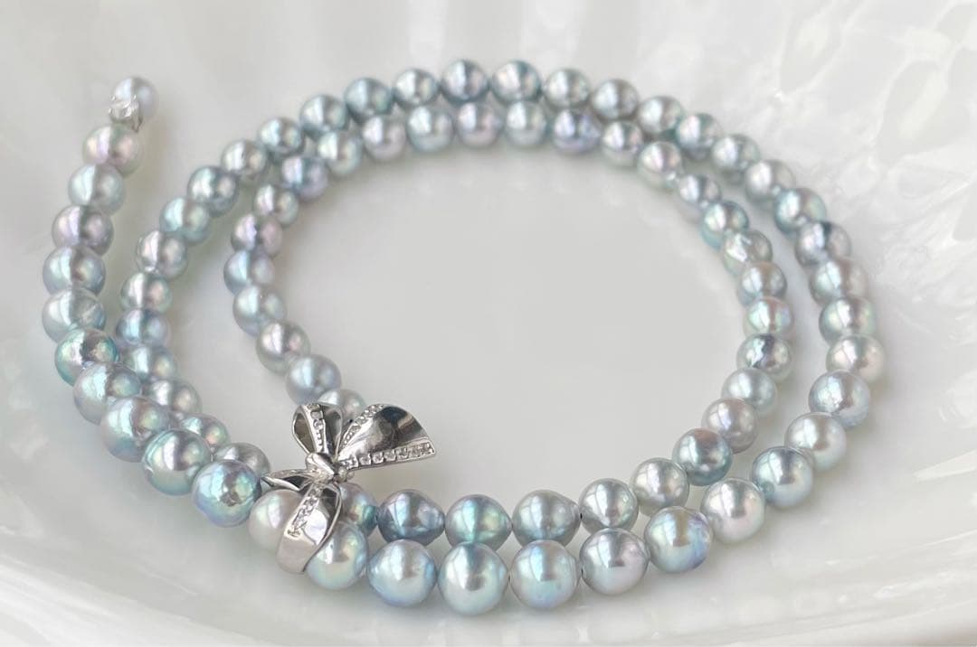 あこや真珠 ブルー系 アコヤパールロングネックレス リボンモチーフ ブルーローズ