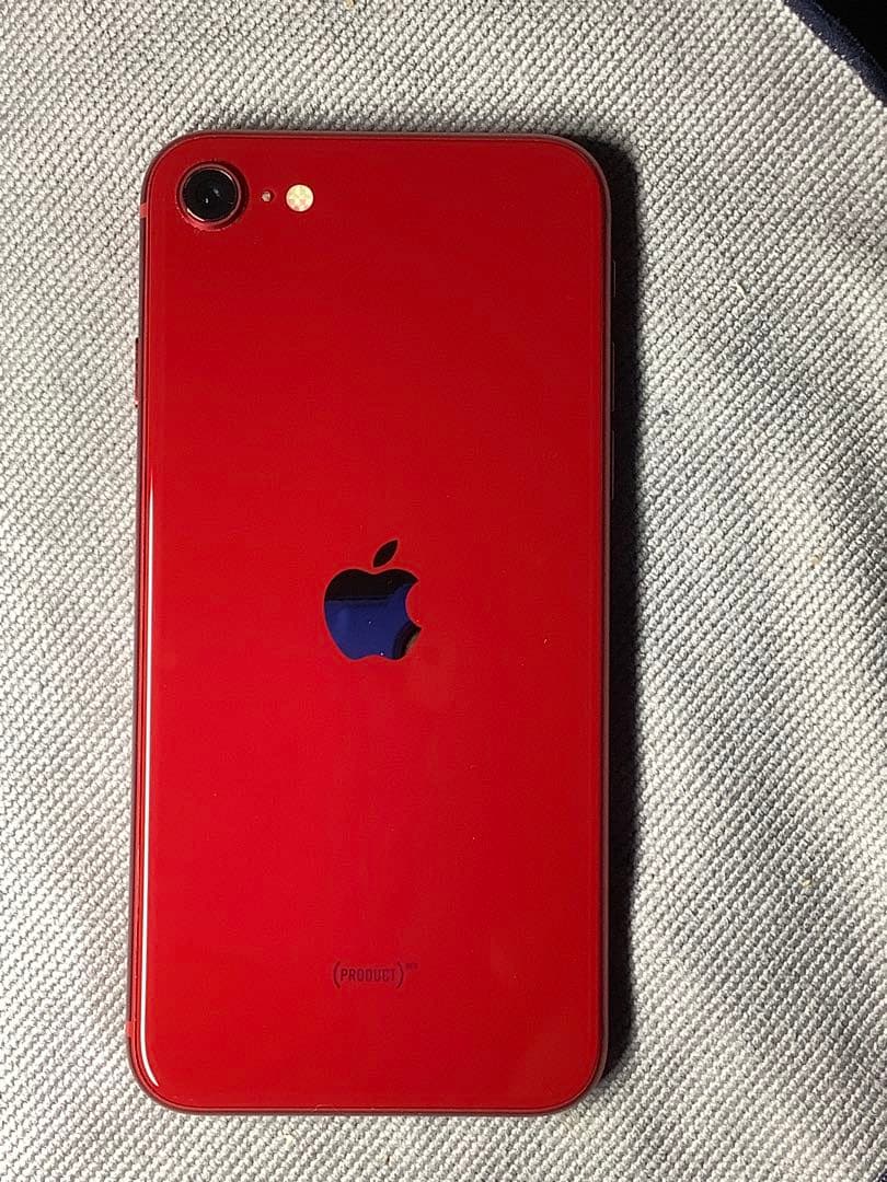 Apple iPhone SE (第3世代) 赤