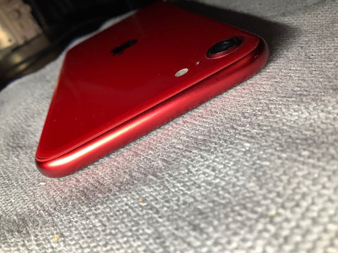 Apple iPhone SE (第3世代) 赤