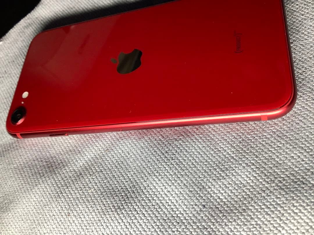 Apple iPhone SE (第3世代) 赤