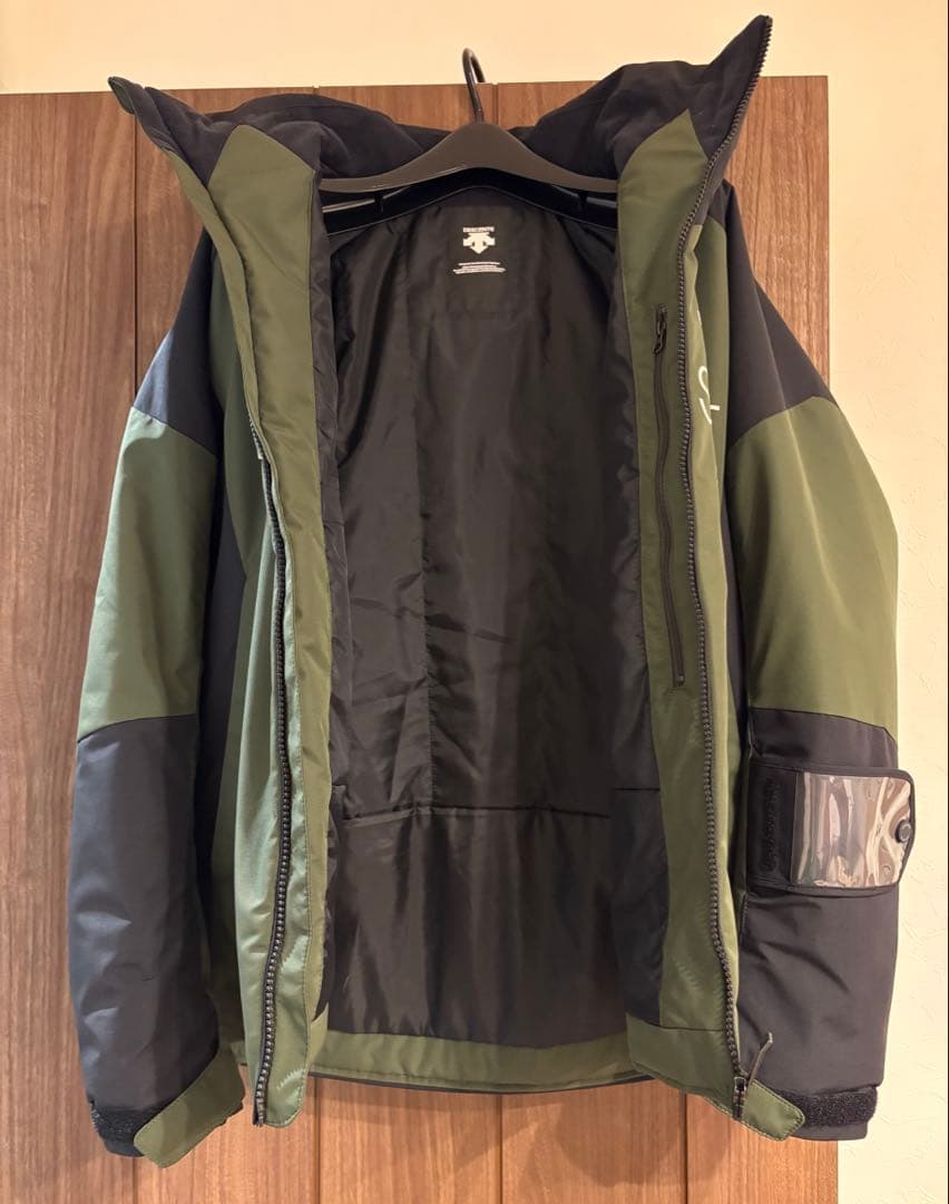DESCENTE デサント　スキーウェア　Mサイズ