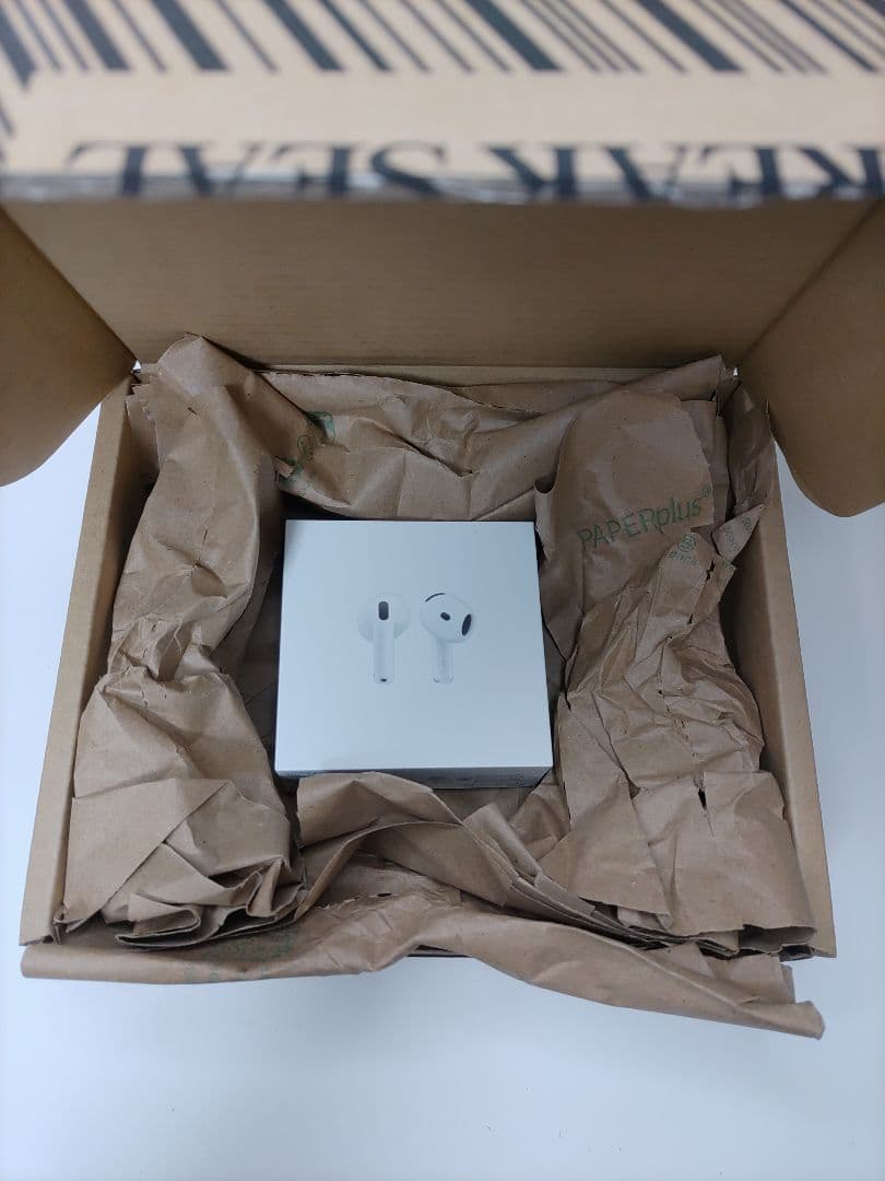 Apple AirPods 4 本体 新品未開封　ノイズキャンセリング非対応