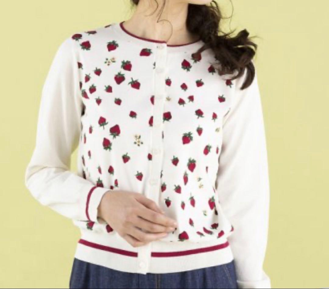 未使用◆ローズティアラ　ストロベリープリントニットカーディガン　サイズ46