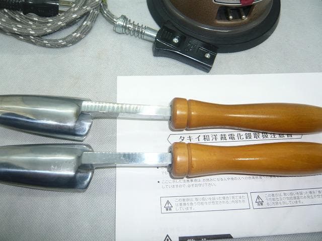美品　吉井(タキイ)和裁電化鏝　ランプ付　和裁こて　和裁コテ　　鏝２本付