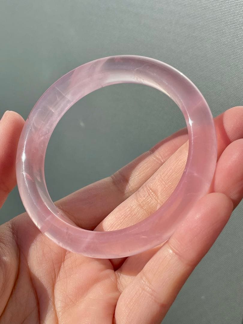 可愛い　ローズクォーツ　バングル　腕輪　天然水晶　恋愛運　家庭円満　癒し天然石