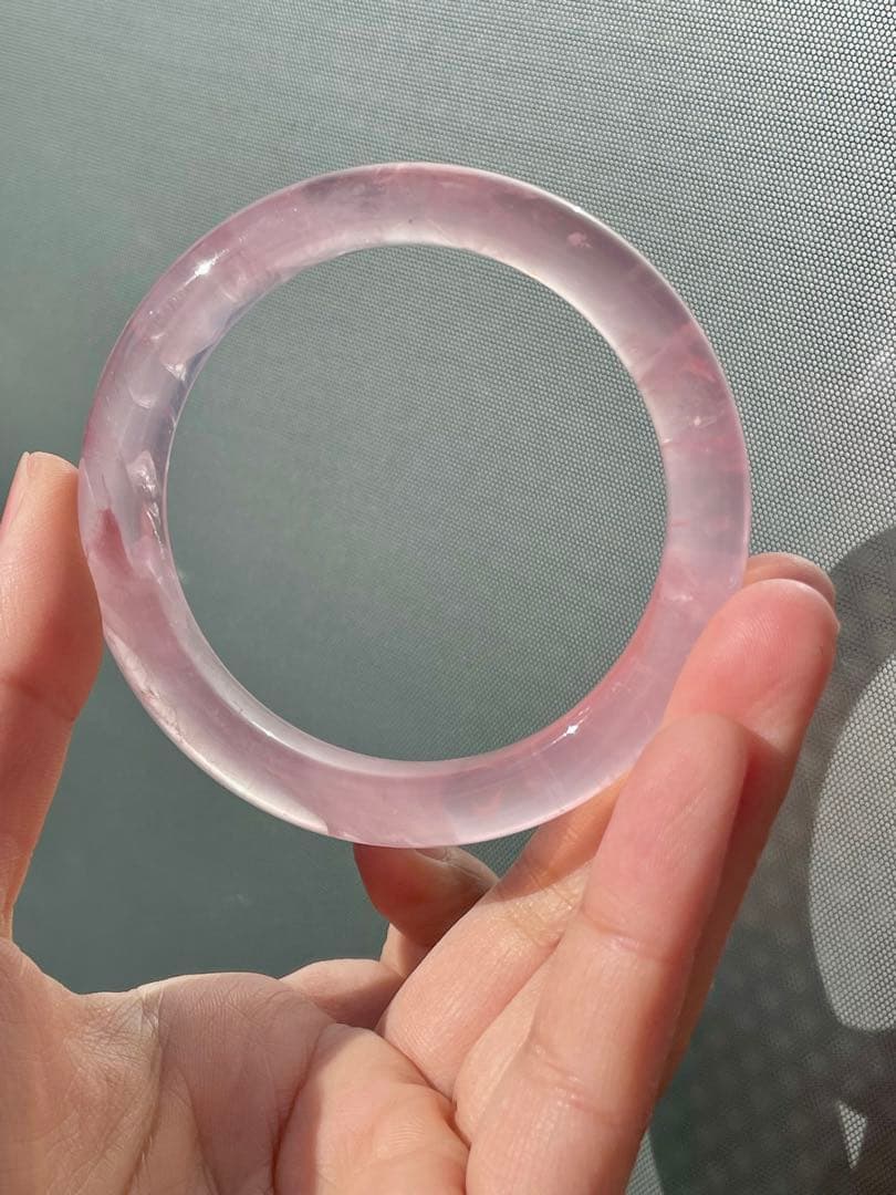 可愛い　ローズクォーツ　バングル　腕輪　天然水晶　恋愛運　家庭円満　癒し天然石