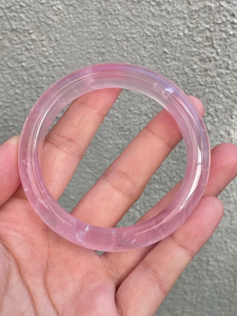 可愛い　ローズクォーツ　バングル　腕輪　天然水晶　恋愛運　家庭円満　癒し天然石