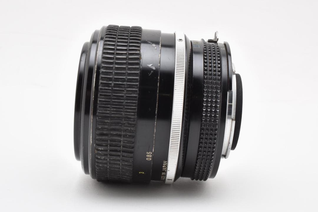 ニコン NIKKOR 85mm f/1.8 f 1.8 Ai MF 0906