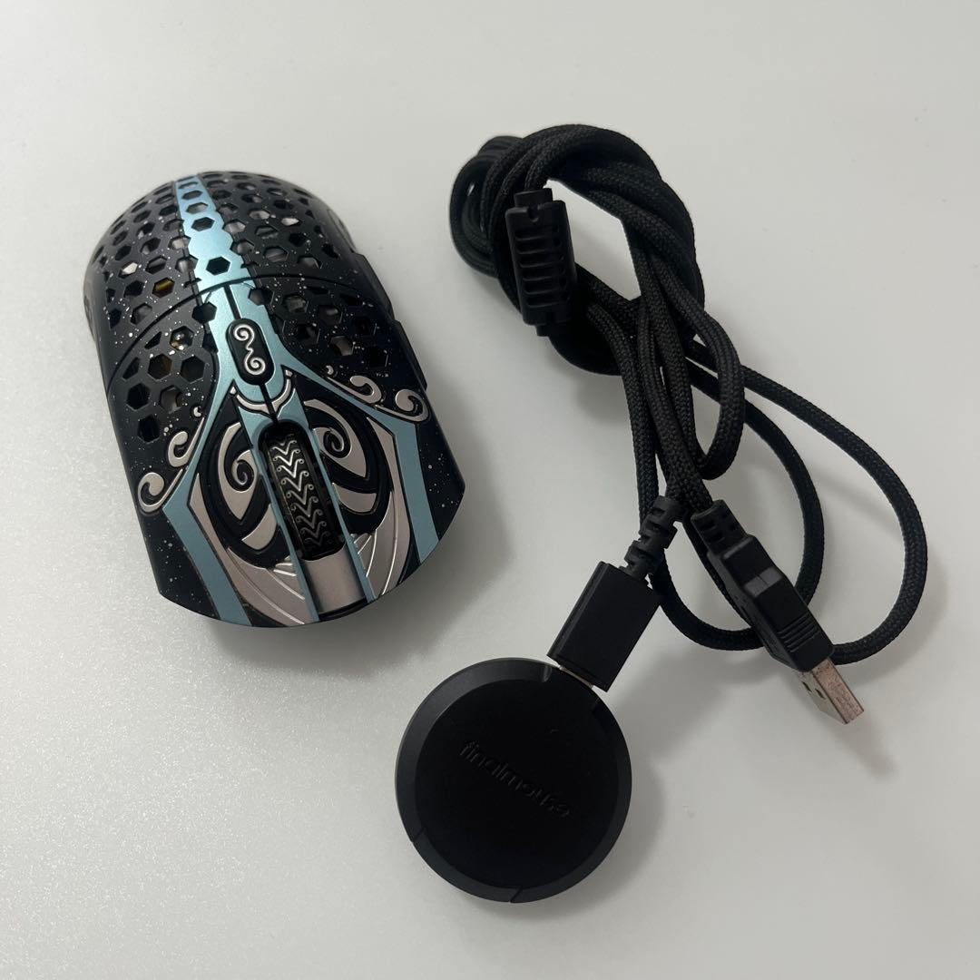 finalmouse Starlight-12 Phantom Mサイズ