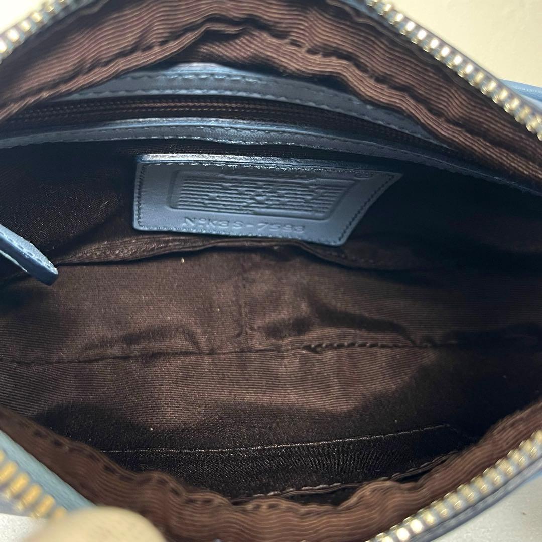 コーチ　ワンショルダーバッグ　アクセサリーポーチ　ハンドバッグ　レザー　ロゴ