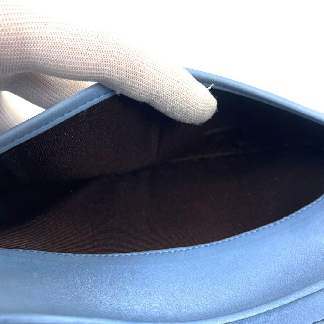 コーチ　ワンショルダーバッグ　アクセサリーポーチ　ハンドバッグ　レザー　ロゴ