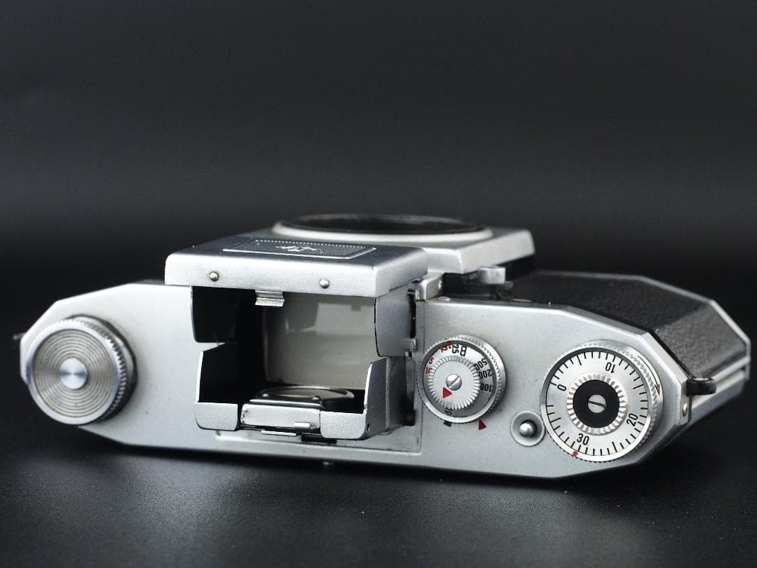 PRAKTICA KW ボディ