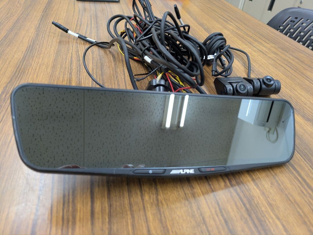 【中古ジャンク品】ALPINE DVR-DM1200A-IC RAV4用金具付