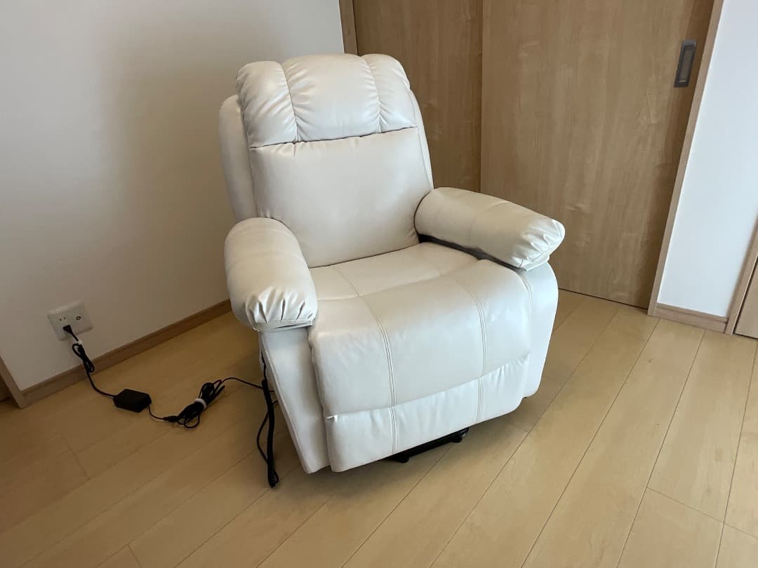 電動リクライニングチェア　シフォンJr ホワイト