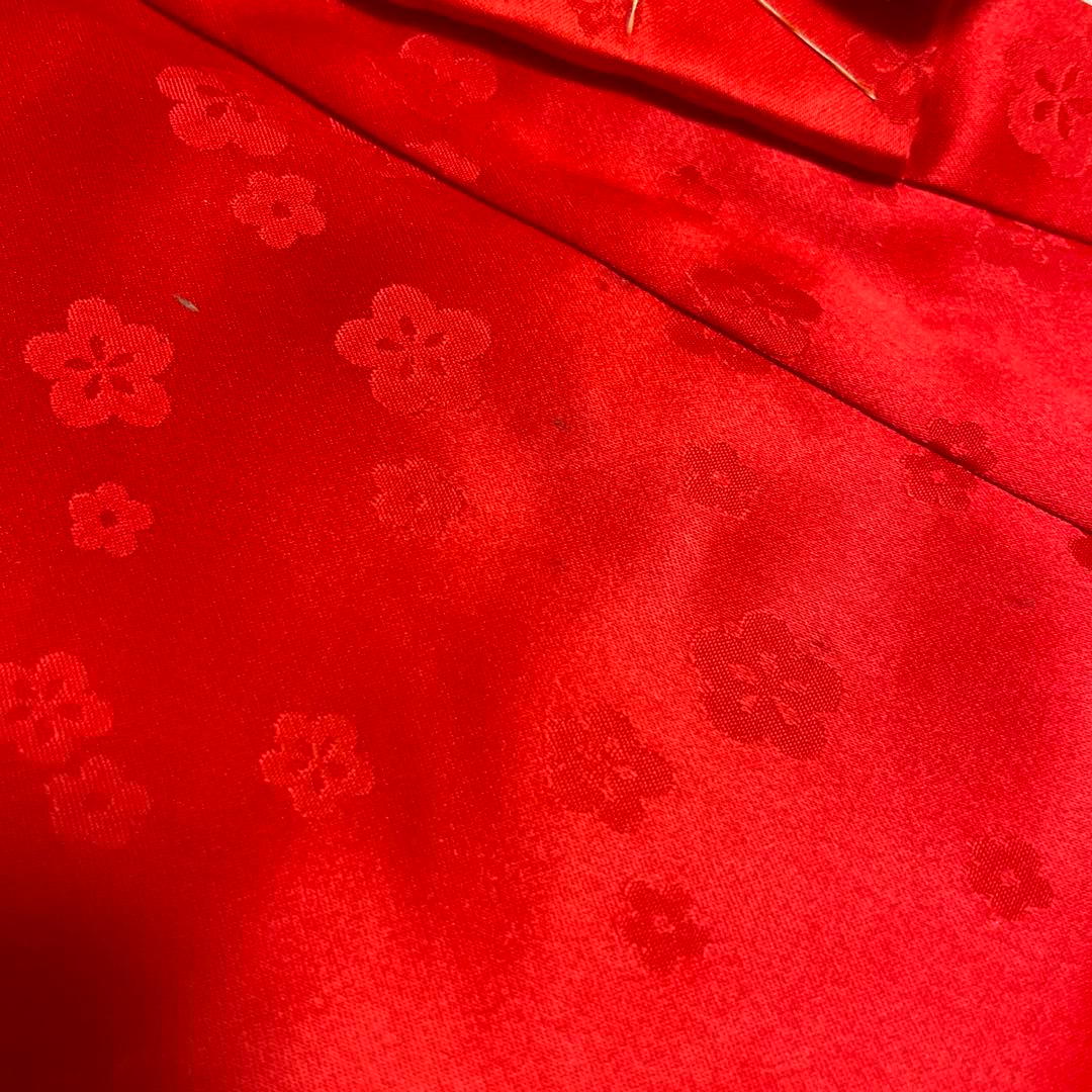 はっちゃん　豪華　お宮参り 着物 女の子 正絹 赤地色濃淡ピンク花車 蝶