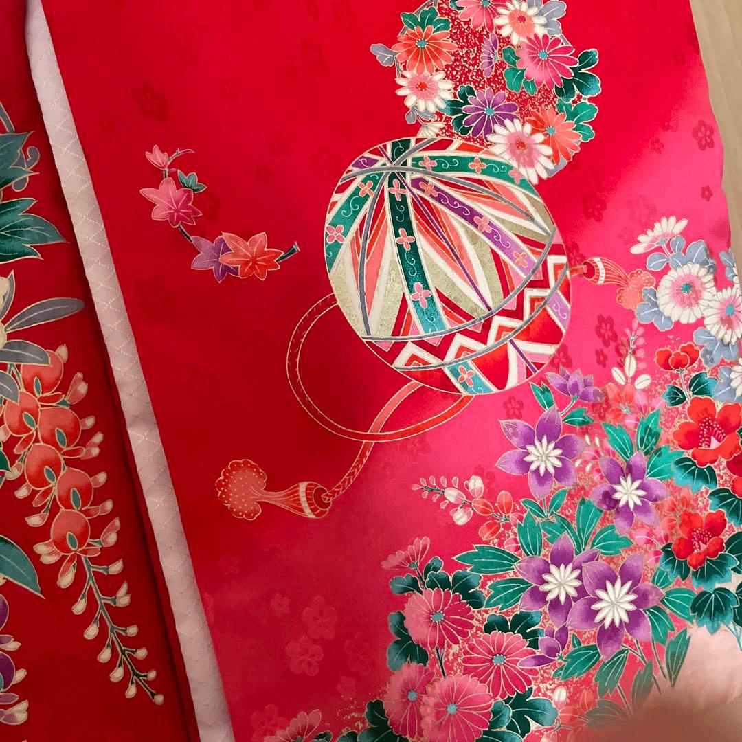 はっちゃん　豪華　お宮参り 着物 女の子 正絹 赤地色濃淡ピンク花車 蝶