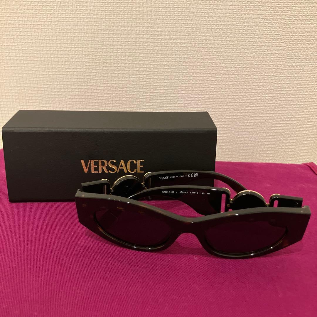 【2/9まで：savanna.dg88さま専用 】VERSACE サングラス