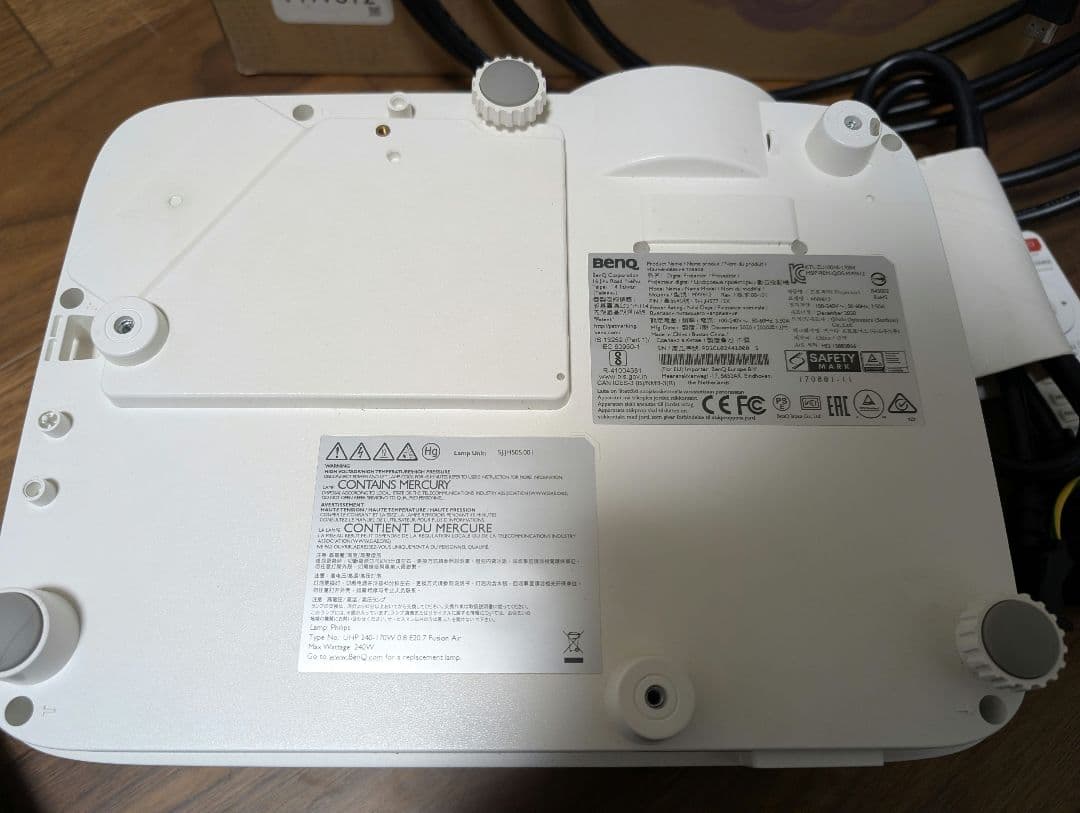 【美品】BENQ MW612 プロジェクター4000lm の会議室用