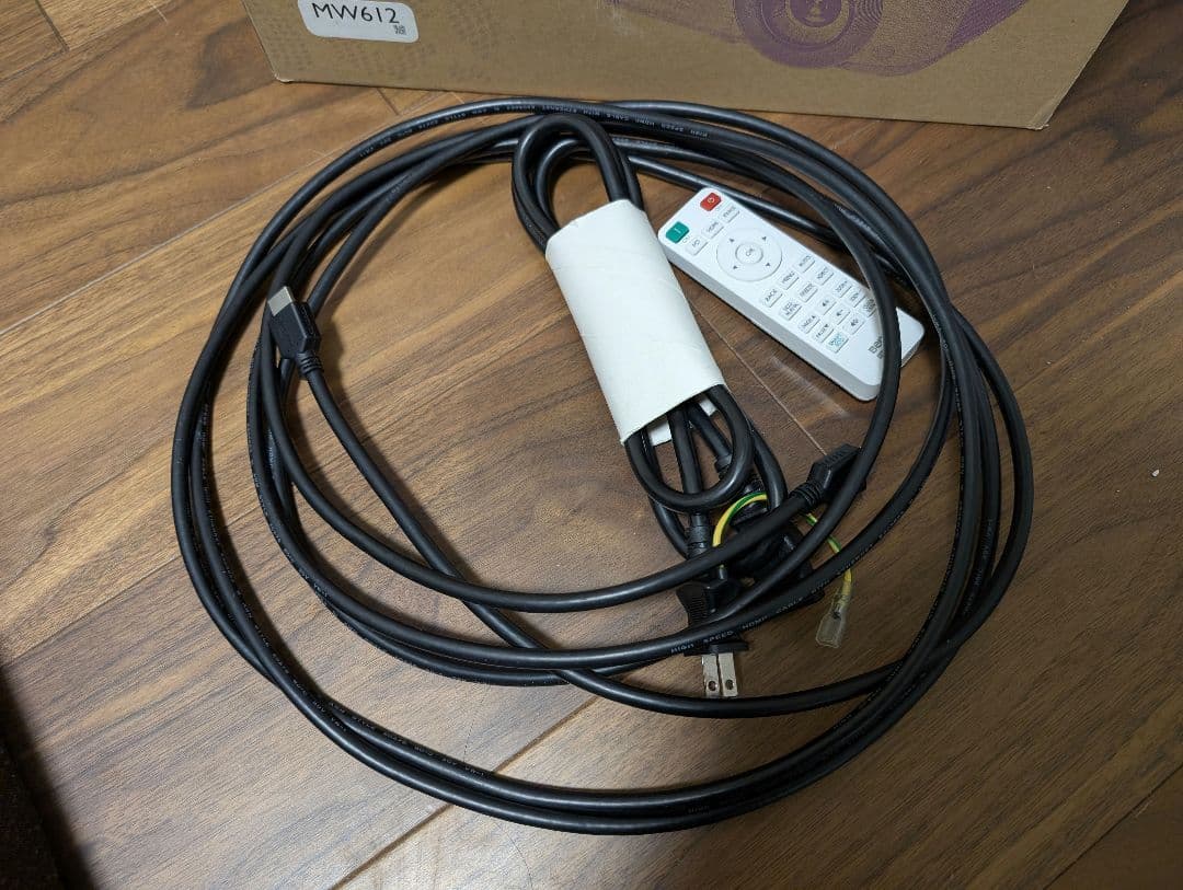 【美品】BENQ MW612 プロジェクター4000lm の会議室用