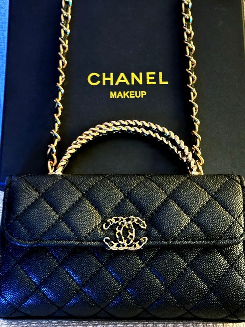 え*ん様 CHANEL VIPノベルティ　非売品　ショルダーバッグ　キャビアスキ