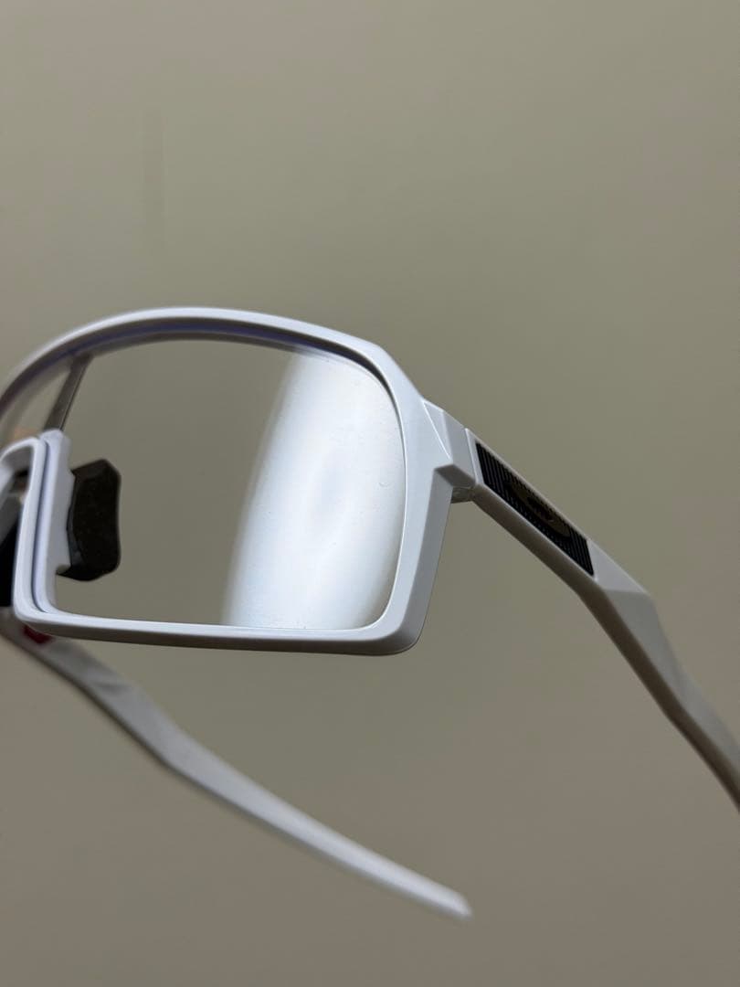 最終値下げ オークリー（Oakley）Sutroスートロ サングラス クリア