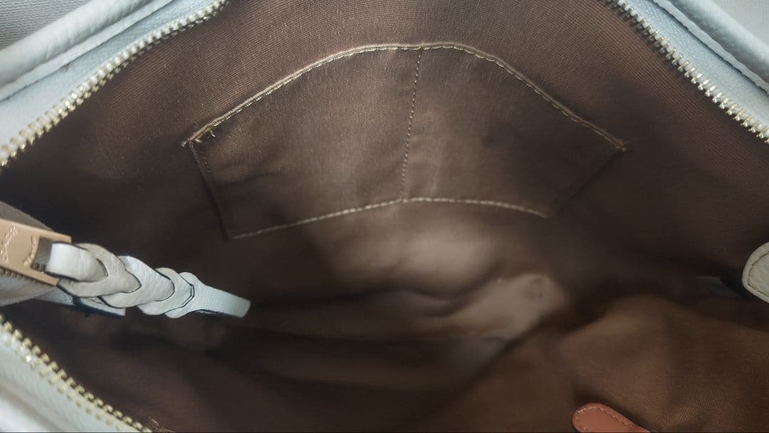 Coachスヌーピー パッチ付きショルダーバッグ