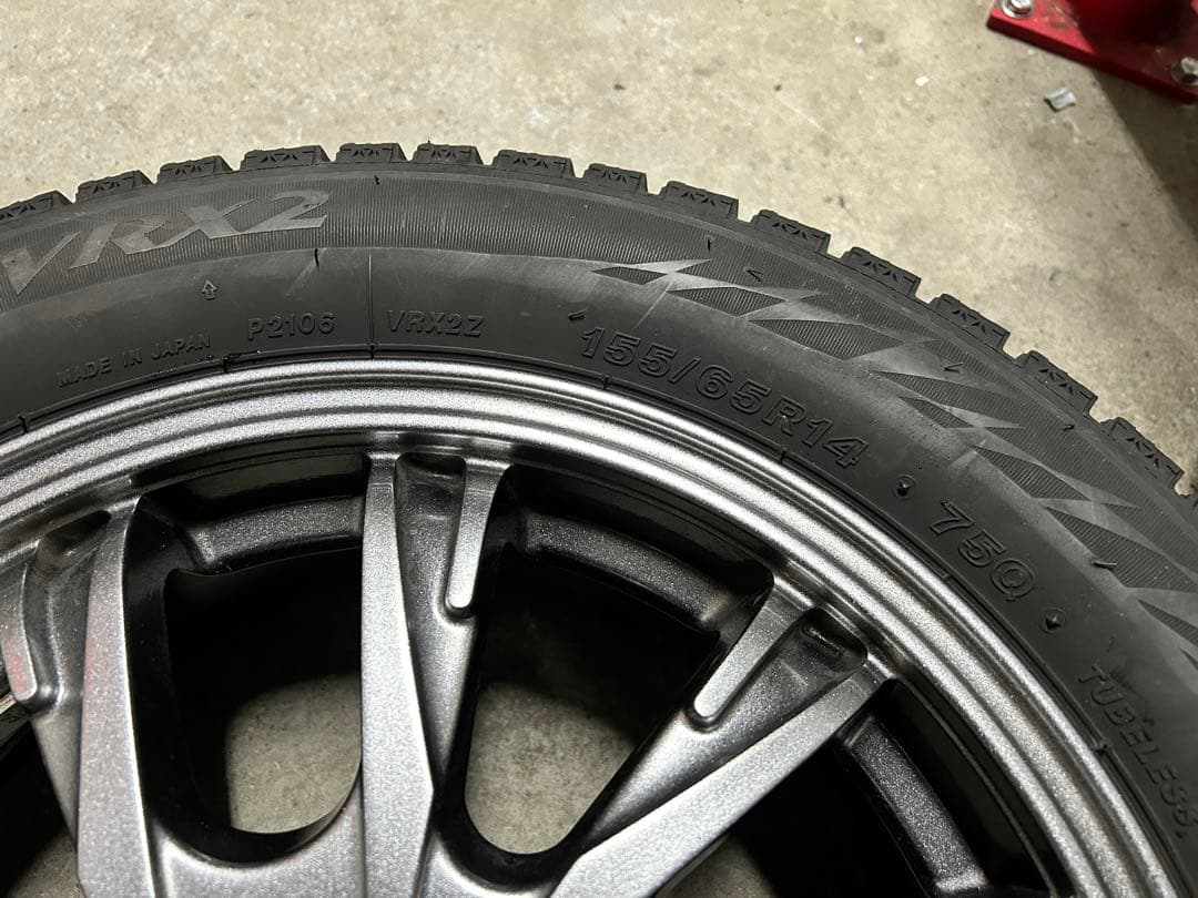 8分山！ブリヂストン　スタッドレスタイヤ155/65R14 軽自動車用4本セット