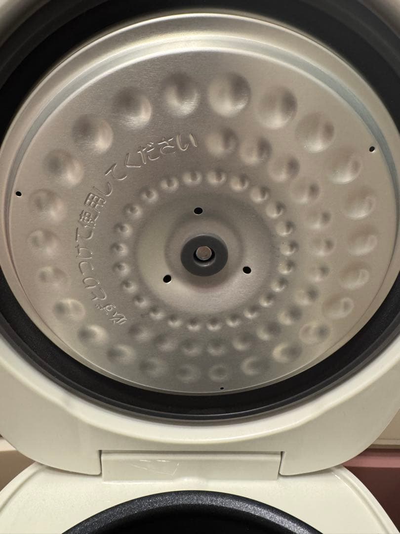 【匿名発送】TIGER タイガー JBH-G102-W 5.5合炊飯器 炊きたて