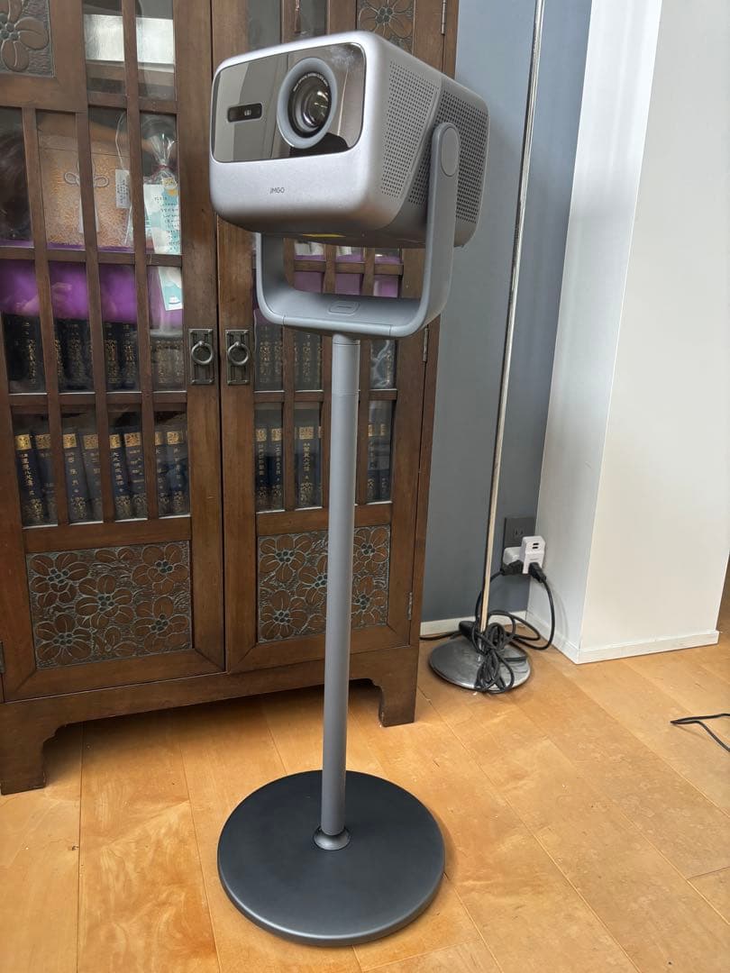 JMGO N1S Ultra 4K 3色レーザープロジェクター 純正スタンド付