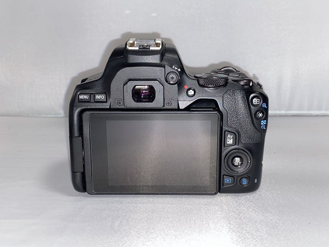 【美品】Canon EOS kiss X10 18-55mm レンズキット