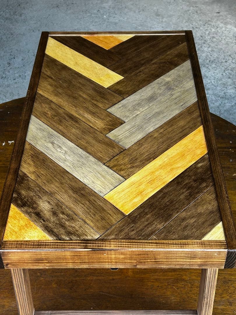 ヘリンボーンテーブル　キャンプ　ローテーブル