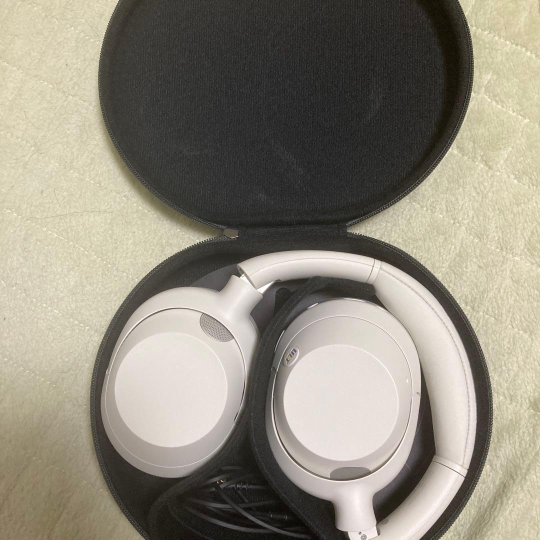 美品　ULT WEAR（WH-ULT900N）ソニー製ワイヤレスヘッドホン